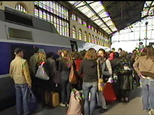 - La gare de Lyon à Paris, jour de grève (15 avril 2010) - F3 -