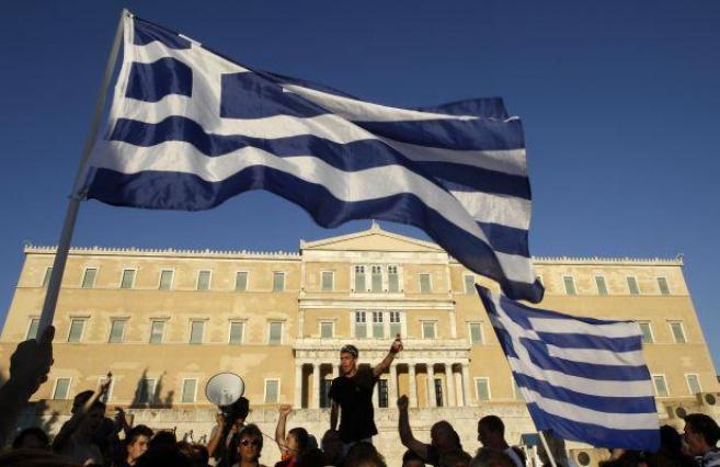 La Grèce vote une deuxième fois en faveur de l'austérité